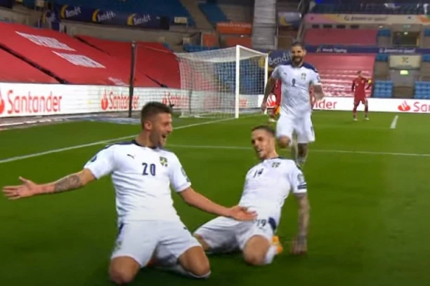 (FOTO DOKAZ) NOSTRADAMUS: SMS najavio bratu da će dati dva gola Norvežanima!