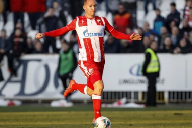 U PET DO 12: Ljuti rival poslao ponudu za Simića, Zvezda rekla DA...