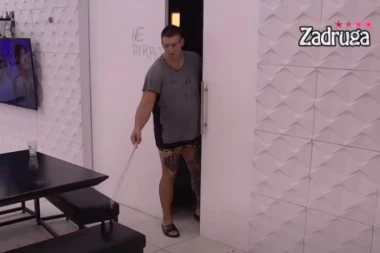 (VIDEO) GAĆICE RAZBACANE PO PODU! Kristijan krenuo u inspekciju, nije mogao da veruje kolike su zadrugarke ALJKAVUŠE!