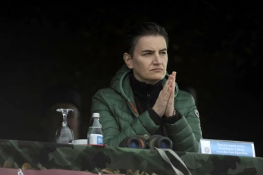 Brnabićeva čestitala Krivokapiću izbor za premijera Crne Gore