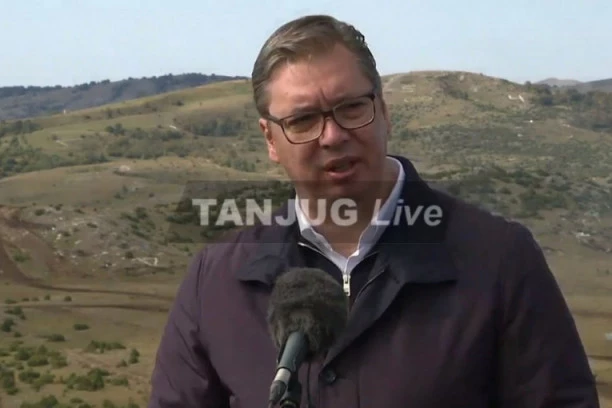 (VIDEO) VUČIĆ NAKON VOJNE VEŽBE: Plašio sam se da neko ne nastrada!