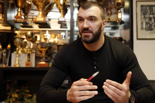 NIJE PRVI PUT! Peković je pre imao ZDRAVSTVENIH problema, što je ranije POTVRDIO za "Republiku"!