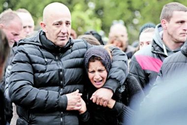 4 godina od smrti malog Radenka (8) iz Loznice: Doktor mi ubio sina, razorio nam je celu porodicu