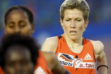 I u petoj deceniji života, niko joj ništa ne može: Olivera Jevtić trijumfovala na Adi Ciganliji!