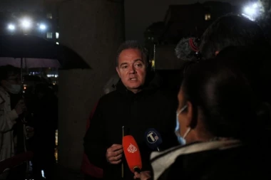 SMEHOTRESNO! LJUDI, JE L' OVO MOGUĆE: Lutovac i njegovi saborci opustošili državu, A SAD SE SETILI DA BRINU O ČISTOM VAZDUHU?!