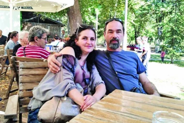 Na Danijelinom grobu molim se za bebu: Ministarstvo zdravlja pokreće istragu o smrti porodilje iz Negotina