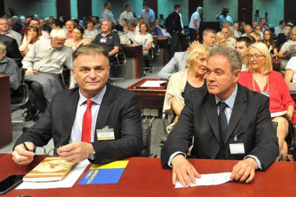 Lutovac ne haje: Nek DS propadne, pa šta...