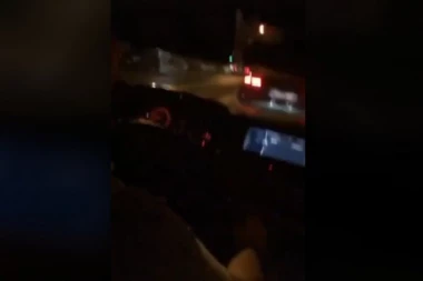 (VIDEO) BAHATO DO KOSKE! Jurcali kolima, a kad im je policajac pokazao da stanu, URADILI SU OVO!