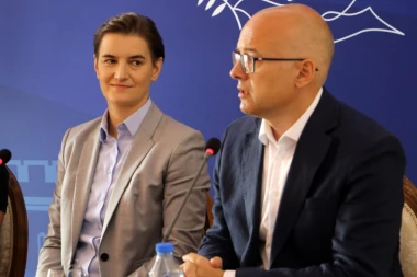 "Dragi Miloše, srećno i hrabro u nove pobede"! Ana Brnabić čestitala Vučeviću izbor za mandatara!