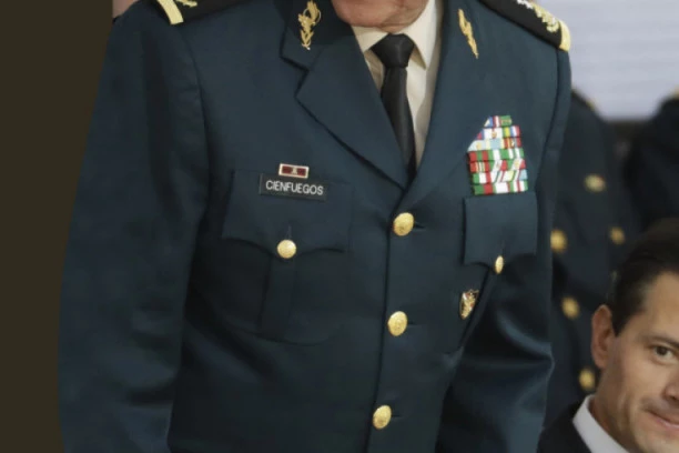 HAPŠENJE ŠOKIRALO NACIJU: Ministar odbrane pao zbog kartela!