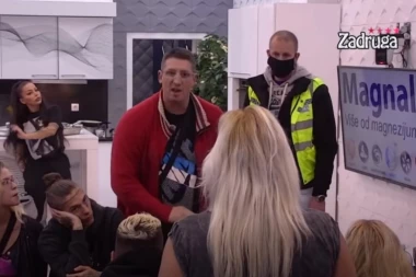 (VIDEO) POMENI MI ŽENU I JE*AĆU TI MATER! Haos u Beloj kući, Kristijan skočio na Mariju Kulić