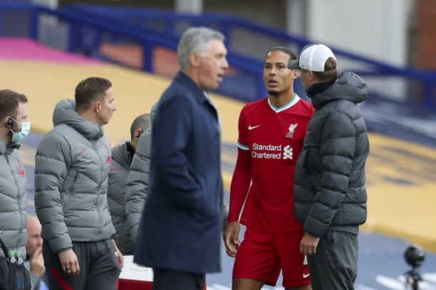 POVREDILI SE TIJAGO I VAN DAJK: Klopova UZDANICA završila sezonu?