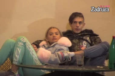 (FOTO) ISPLIVALA ŠOK FOTKA! Sanja KRLJNULA ŽVAKU Franu nikad žešće: Mislili da ih niko ne vidi - KAMERE SVE ZABELEŽILE!