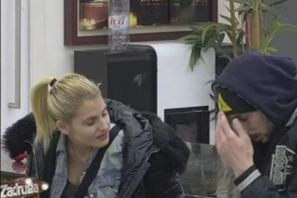 (FOTO) ĐEKSON OTKRIO ŠTA RADI SA SAROM RELJIĆ! Posle Zadruge se baš zbližili!