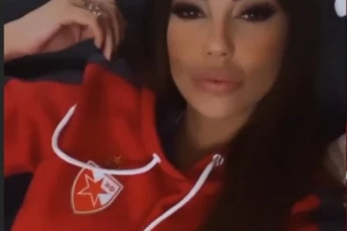 (FOTO) KAĆA GRUJIĆ SE NE ODVAJA OD GOBELJE! Pevačica objavila fotku iz njegovog auta, pa pokazala koliko su ZALJUBLJENI!