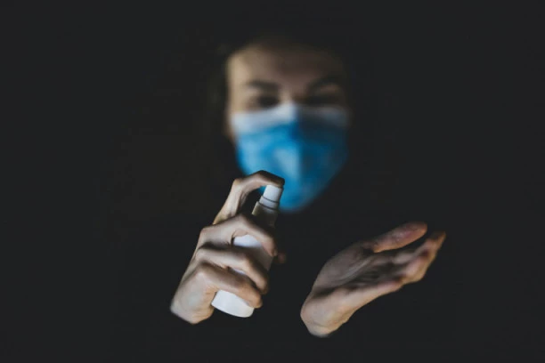 RAZBUKTAVA SE KORONA! Ovo su nove mere koje bi uskoro mogle da budu uvedene u Srbiji