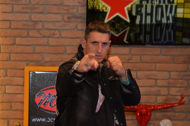 (VIDEO) Kristijan Golubović POSLAO ŽESTOKU PORUKU PORODICI: SABERITE SE, DA NE BIH JA POLUDEO!