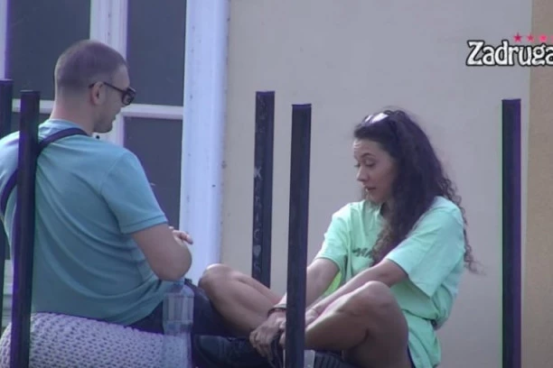 Tomina švalerka Paula preti Nadeždi: Samo neka mi priđe, biće šamara!