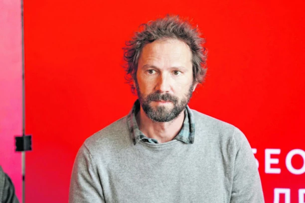 U Beogradskom dramskom pozorištu premijera predstave "Čitač" u subotu: Teško je nositi se sa nasleđenim zločinima