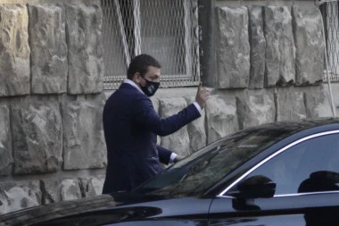 RADI SE O GRUBOJ GREŠCI? Oglasio se Vazurin advokat, imao je šta da kaže!