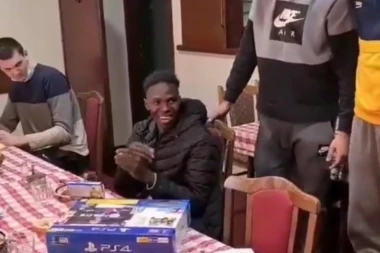 (VIDEO) PRIČA KOJA PUNI SRCE: Košarkaši Mladosti ISPUNILI SAN klupskom kolegi