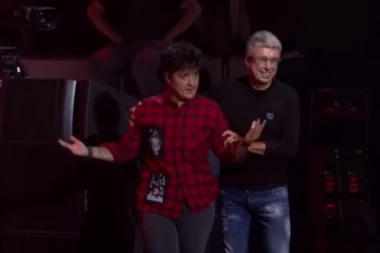 (VIDEO) HAOS U ZVEZDAMA GRANDA: Saša Popović držao Mariju da ne bi pretukla Viki!