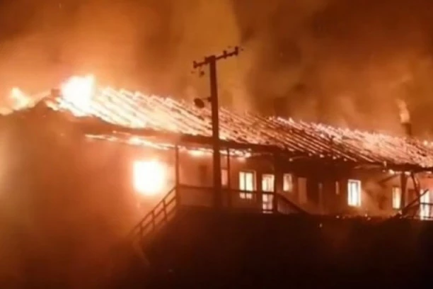 SRBINU TREĆI PUT U SARAJEVU ZAPALILI KUĆU: Rekli mu da mu NE VALJAJU NI IME NI PREZIME! SRAMOTA!