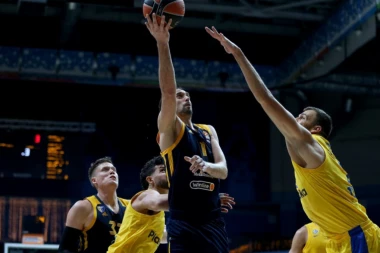 VANZEMALJSKA PARTIJA ŠVEDA: Makabi "slomio" Himki posle produžetka!