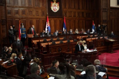 SKUPŠTINA IZGLASALA NOVI ZAKON! Vezan za KORONU!