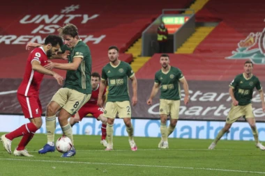 LIVERPUL STREPEO NA "ENFILDU": "Redsi" okrenuli Šefild junajted, vratio se Alison!