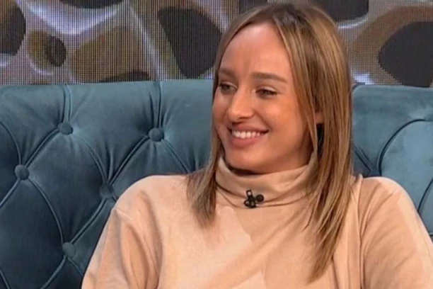 (FOTO) PRIPRETILA NEPRIJATELJIMA: Trudna Luna poslala žešću poruku od koje će mnogima zaklecati kolena!