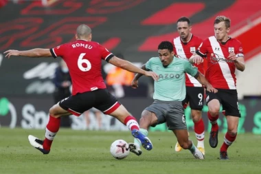 NEMA VIŠE NEPORAŽENIH U PL: Vord-Prauz i Če srušili vodeći Everton