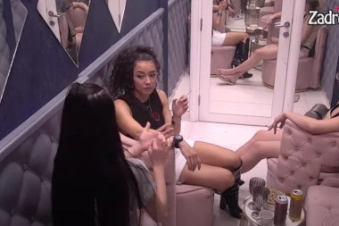 (VIDEO) UROTILE SE PROTIV BIVŠEG!  Tara i Paula urnisale Čorbu zajedno, Simova se setila Mateje!