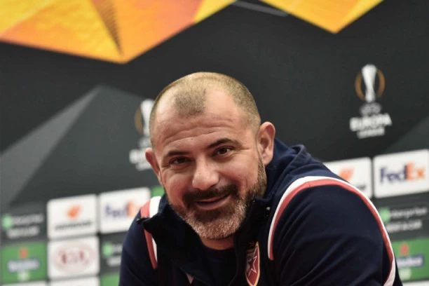 STANKOVIĆU, LEGENDO: Trener crveno-belih DOVODI SENZACIONALNO POJAČANJE! Gospodario Serijom A sa Interom i Juveom!