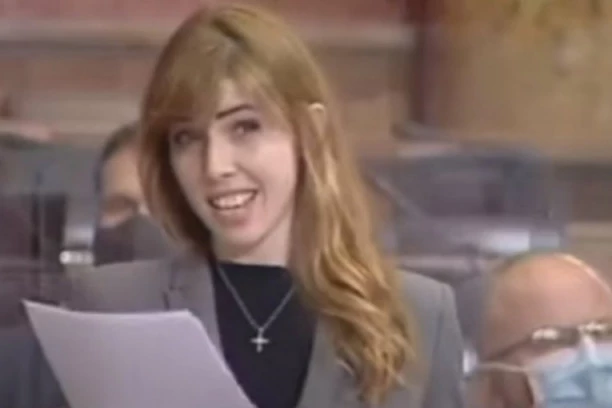 (HIT VIDEO) NIKAD VIĐENA SCENA U SKUPŠTINI! Poslanica SPS-a REPOVALA, Dačić zanemeo