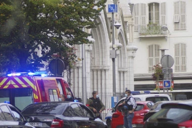 "ŠTO JE MNOGO, MNOGO JE!" Gradonačelnik Nice: Vreme je da Francuska PROTERA islamo-fašizam sa svoje teritorije!