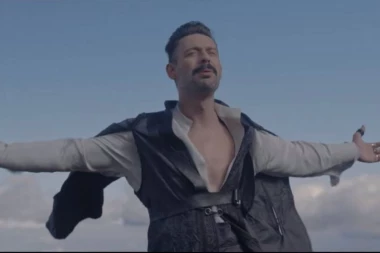 (VIDEO) MILAN VASIĆ I DEJAN PETROVIĆ U MAESTRALNOJ SARADNJI ZA NUMERU "JA SAM MOMČE SA KOSOVA": Želeli smo da napravimo bajku o Kosovu, bez pozivanja na rat!