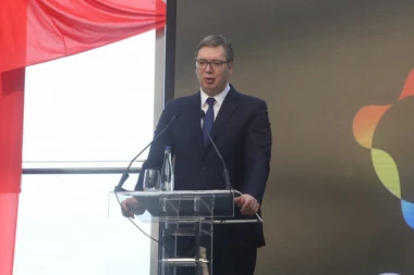 Vučić o smrti mitropolita Amfilohija: Sve sam se nadao da to nije tačno, saučešće patrijarhu i srpskom narodu u Crnoj Gori