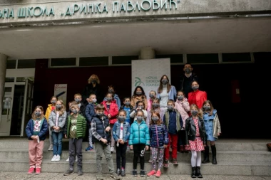 Donacija Fondacije Novak Đoković svim đacima prvacima u Srbiji: Dodela 100.000 paketa za zaštitu zdravlja na bazi srebrnih jona