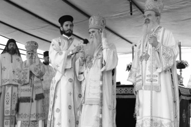 RAZGOVOR POD OSTROGOM KOJI JE PROMENIO ISTORIJU: Mitropolit Amfilohije savetovao Blagoja Jovovića da otkrije SVE O ATENTATU NA PAVELIĆA!