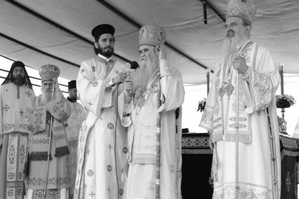 RAZGOVOR POD OSTROGOM KOJI JE PROMENIO ISTORIJU: Mitropolit Amfilohije savetovao Blagoja Jovovića da otkrije SVE O ATENTATU NA PAVELIĆA!