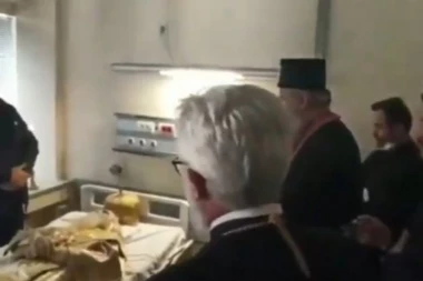 (VIDEO) NA PUTU KA CARSTVU NEBESKOM: Pogledajte poslednji oproštaj sveštenstva od mitropolita