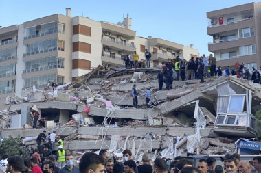 NOVI ZEMLJOTRES U TURSKOJ: Još jedan jak potres u Kušadasiju!