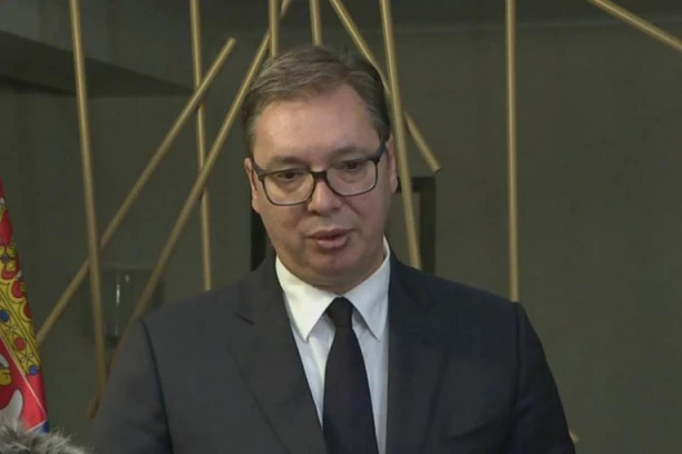 DA LI JE OVO NORMALNO!? Tajkuni već potrošili 800 miliona evra na rušenje Vučića!