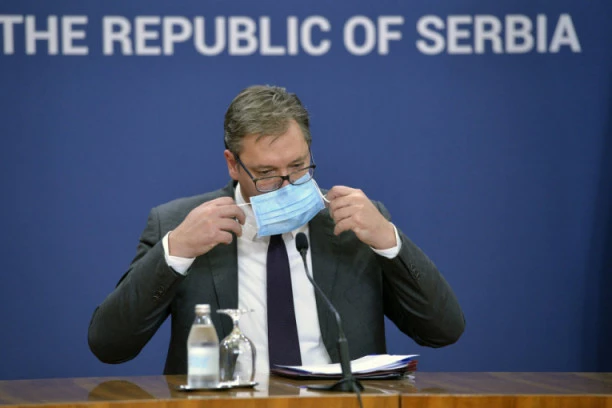 (VIDEO) VUČIĆ POSLAO NIKAD SNAŽNIJU PORUKU: Da se kao feniks podignemo iz pepela, predaja nije opcija!