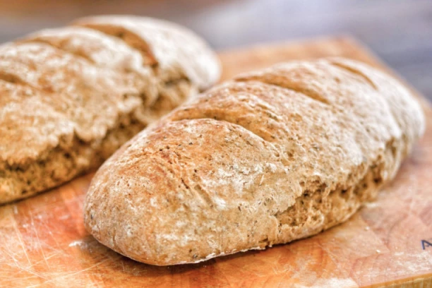 VEKNA HLEBA 1.000 DINARA! Cene otišle u nebo, stanovnici OVOG GRADA se hvataju za glavu!