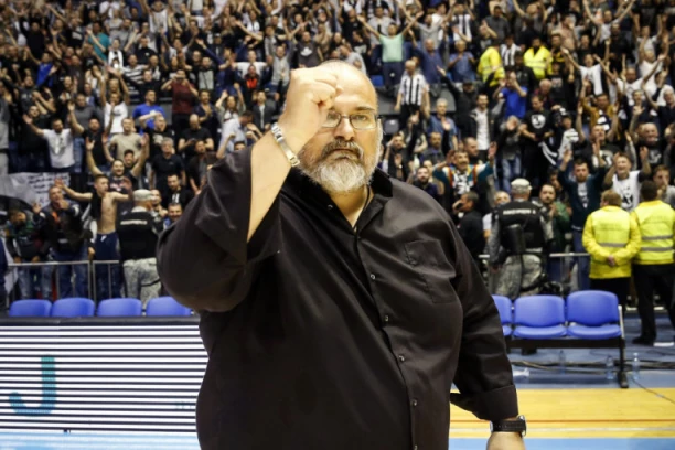 DŽIKIĆ SRUŠIO MAKABI! "Ponos Izraela" ranjen pred Partizan!