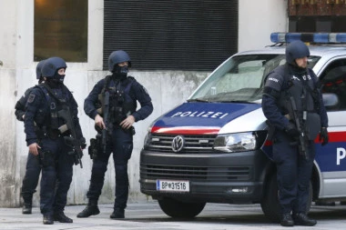 RAZBIJEN JOŠ JEDAN NARKO LANAC: Austrijska Policija Uhapsila Državljane Srbije i BiH
