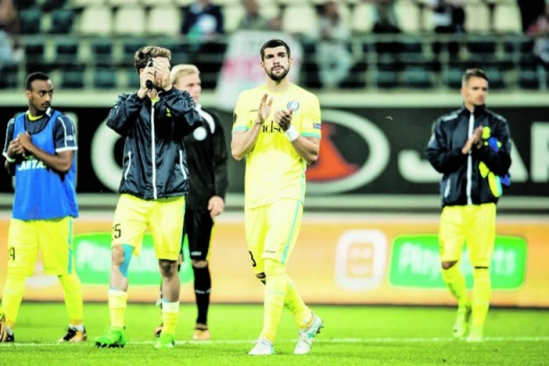 STEFAN MITROVIĆ SAVETUJE CRVENO-BELE PRED GENT: Zvezdo, IZBUŠI im sporu odbranu!