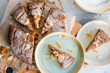 (RECEPT) NAJLEPŠI KOLAČ SA POMORANDŽOM: Ovaj slatkiš će svojim mirisom lako okupiti celu porodicu u trpezariji!